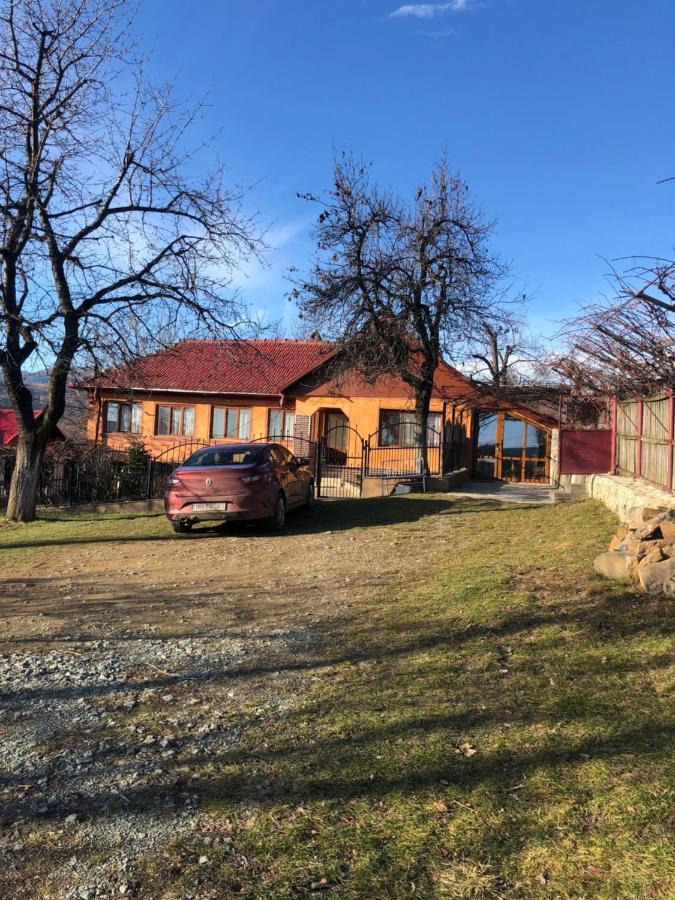 Casuta Bunicilor Isverna Hotel Bagian luar foto