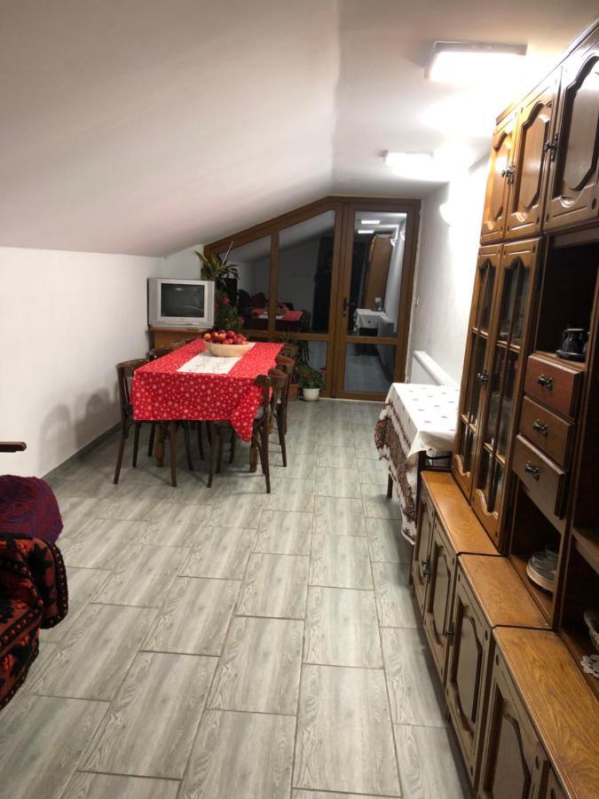 Casuta Bunicilor Isverna Hotel Bagian luar foto
