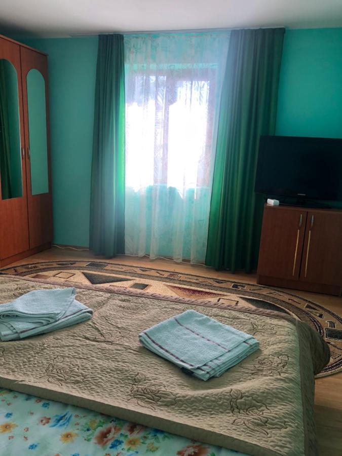 Casuta Bunicilor Isverna Hotel Bagian luar foto